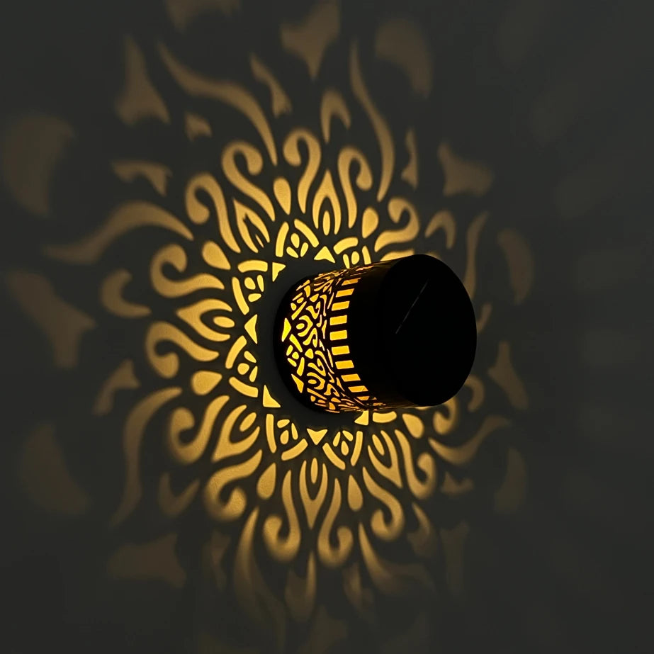 Applique solaire à motif ajouré — projection lumineuse pour l'extérieur
