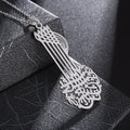 Collier calligraphie ajourée, finition argentée