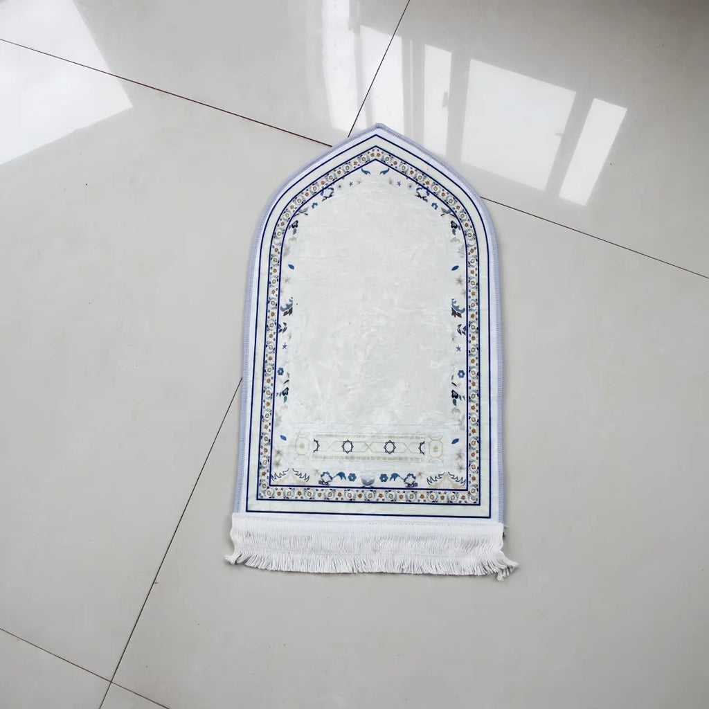 Tapis de prière de voyage blanc à bordure bleue