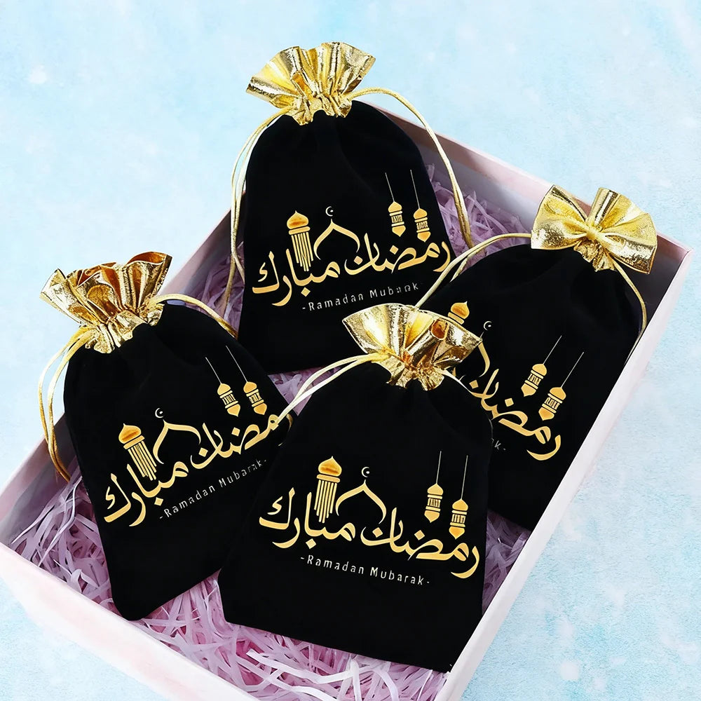 Sachets cadeaux Aïd en velours — lot de 5, 12 × 15 cm