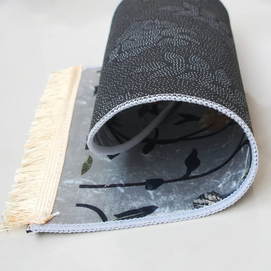 Dessous antidérapant du tapis de prière de voyage