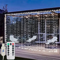 Rideau lumineux à LED blanc froid suspendu sous une pergola, avec sa télécommande