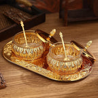 Pots à épices en verre et métal doré — avec plateau et cuillères