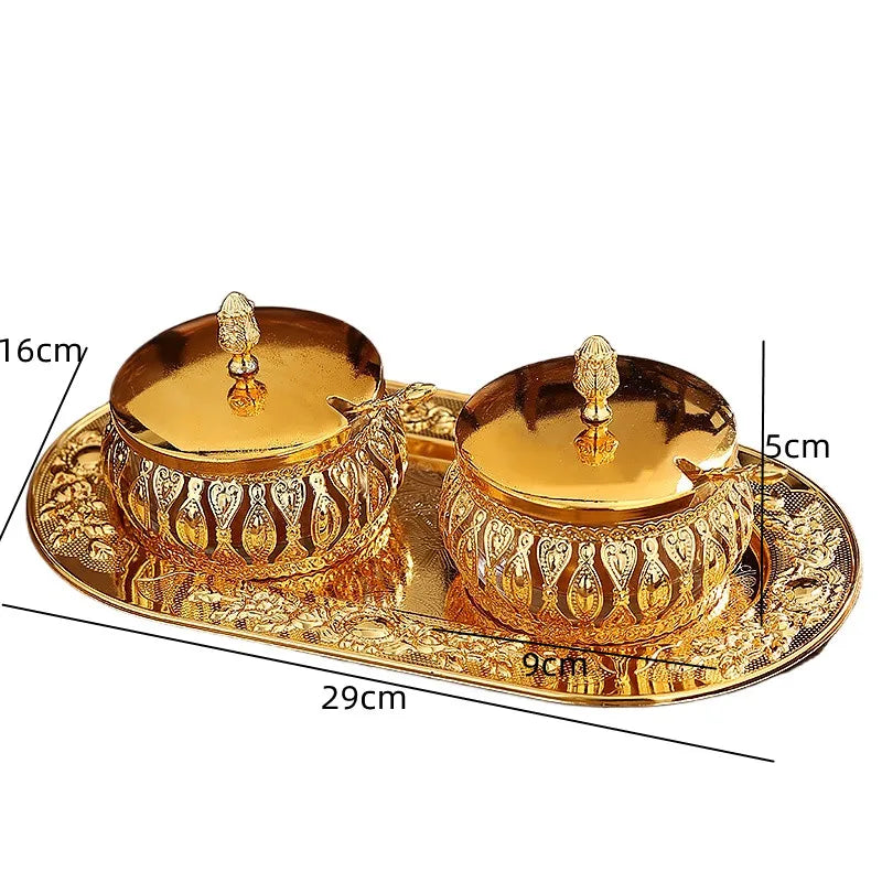 Pots à épices en verre et métal doré — avec plateau et cuillères