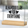 Centre de table Alhamdulillah en acrylique transparent, posé sur une table
